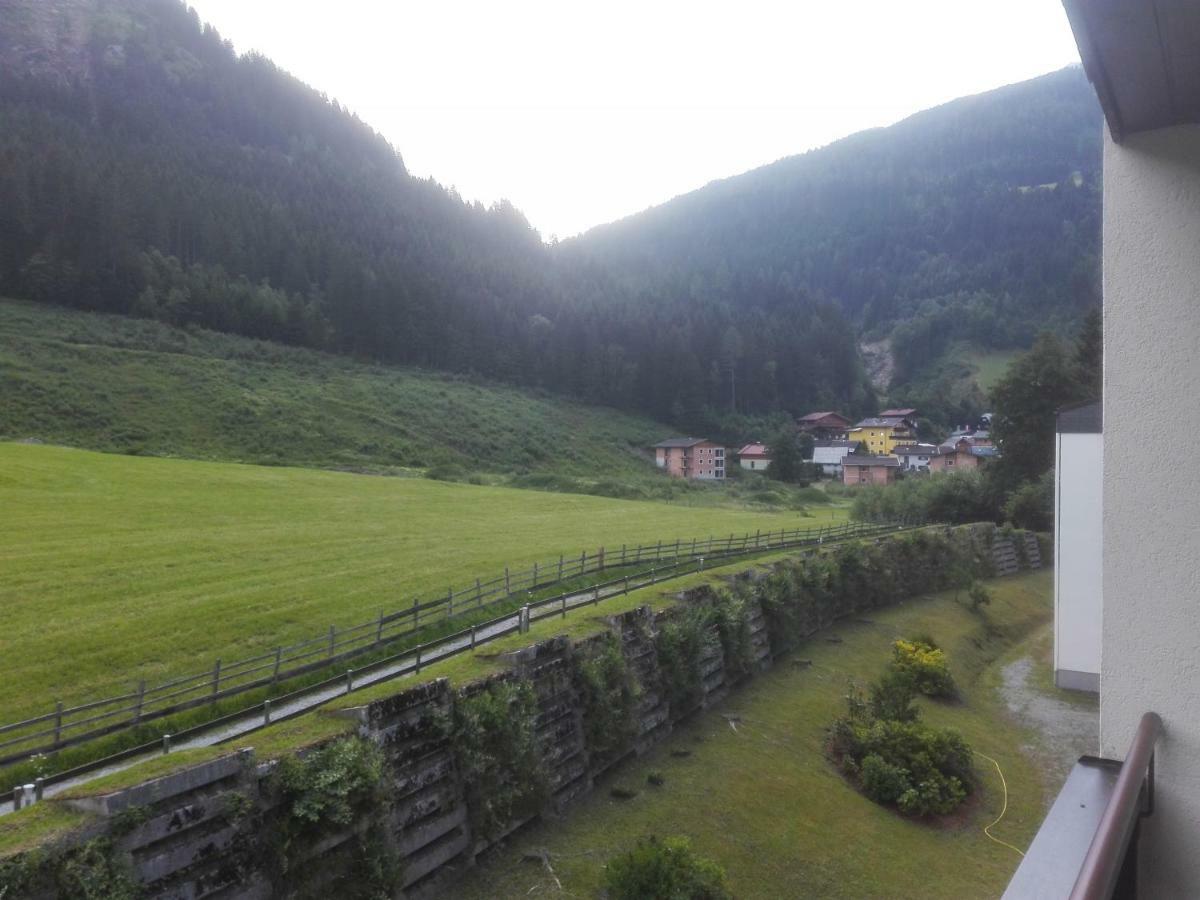 Privat Appartement Primel Im Hotel 巴德加斯坦 外观 照片